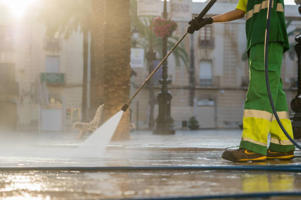 Best Pool Deck Cleaning  in Doffing, TX